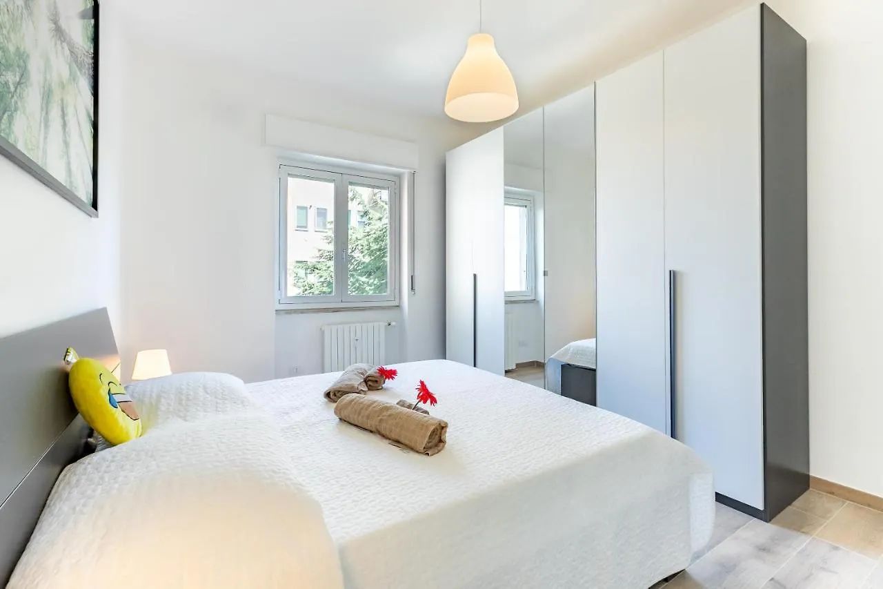 Alessia'S Flat- Milano M3 Corvetto Apartment