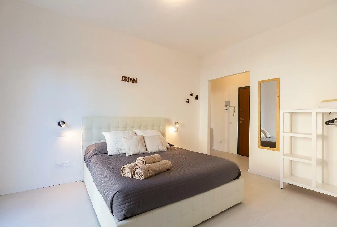 Appartamento Alessia's Flat- Milano M3 Corvetto Italia